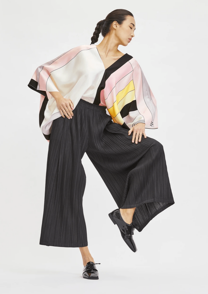 LUSTROUS NOIR GEOMETRIC: V-NECK SILK CO-ORD SET