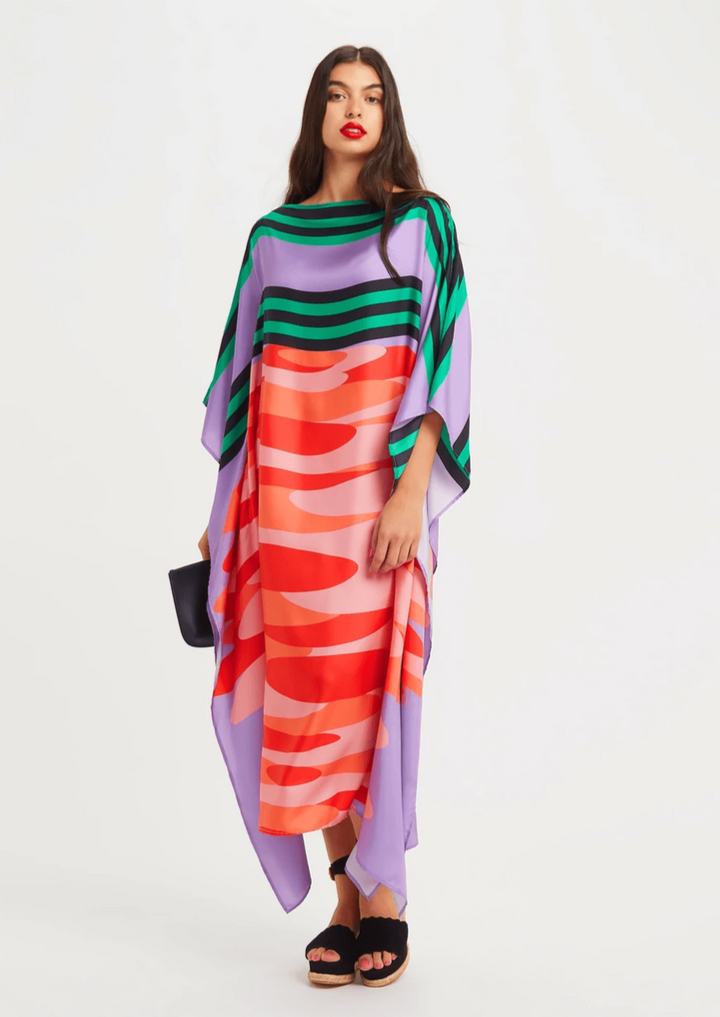 LUXURY REDEFINED: SILK KAFTAN WITH ABSTRACT FLAIR