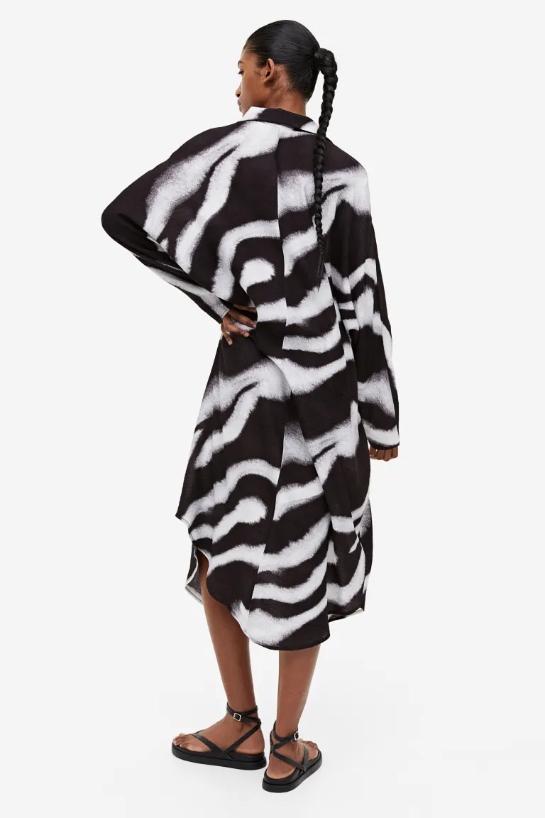 MONOCHROME ZEBRA STRIPE LONGLINE SHIRT DRESS