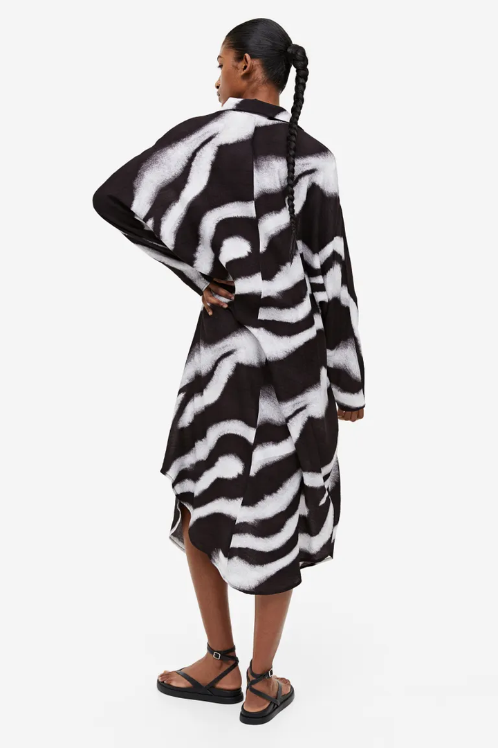 MONOCHROME ZEBRA STRIPE LONGLINE SHIRT DRESS