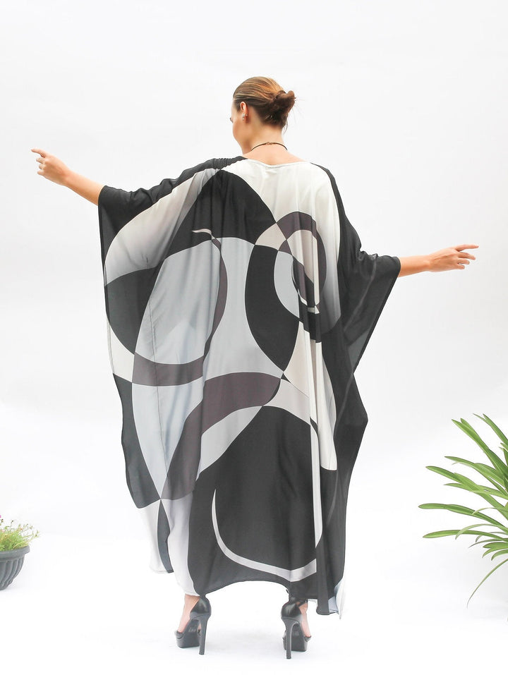BLACK & WHITE WHIRLPOOL KAFTAN