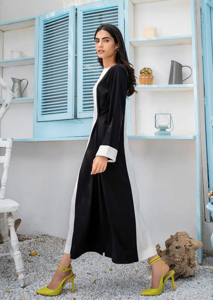 SIMPLISTIC BLACK & WHITE RAYON DRESS