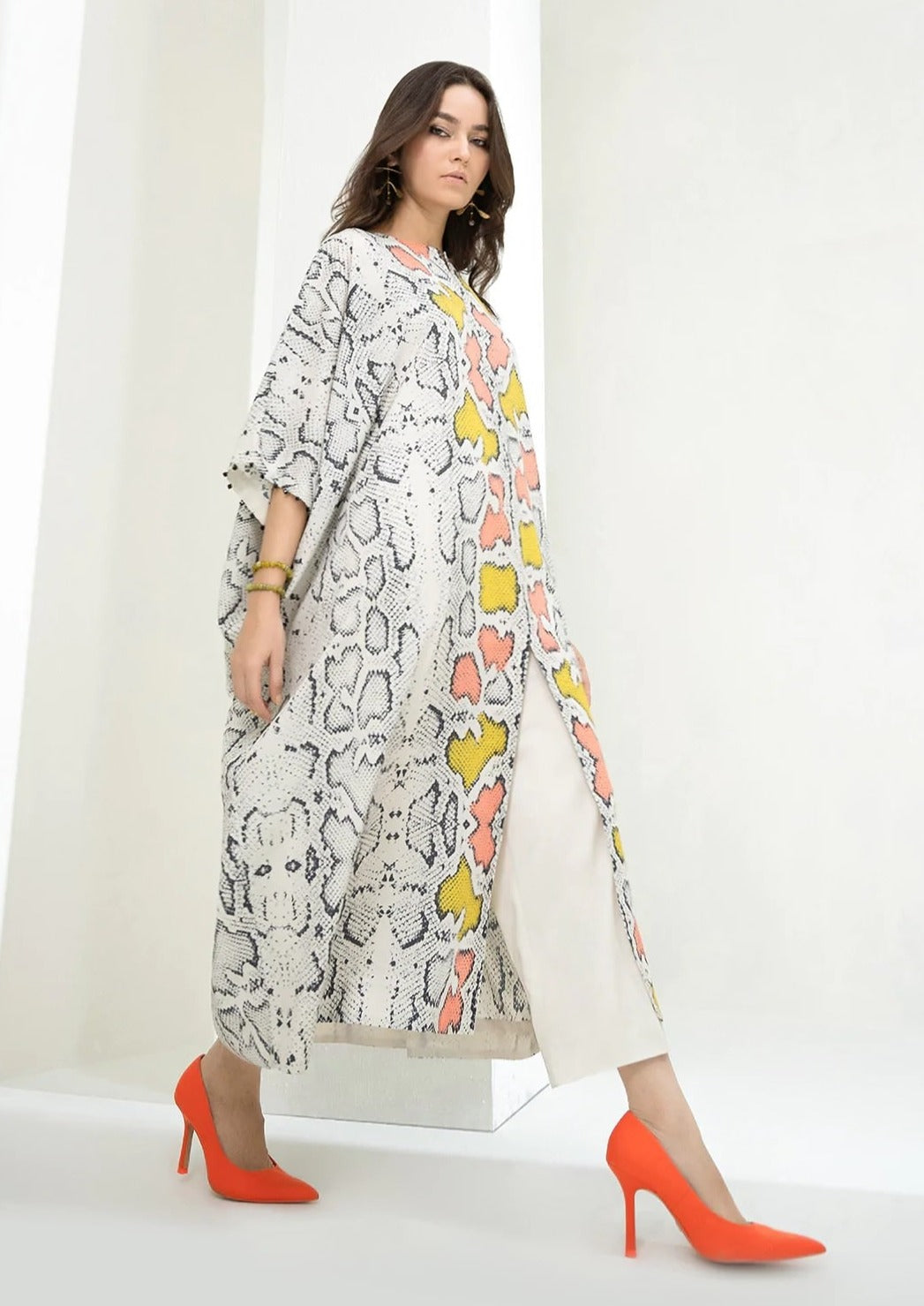DAISY DREAMLAND WHITE FLORAL KAFTAN