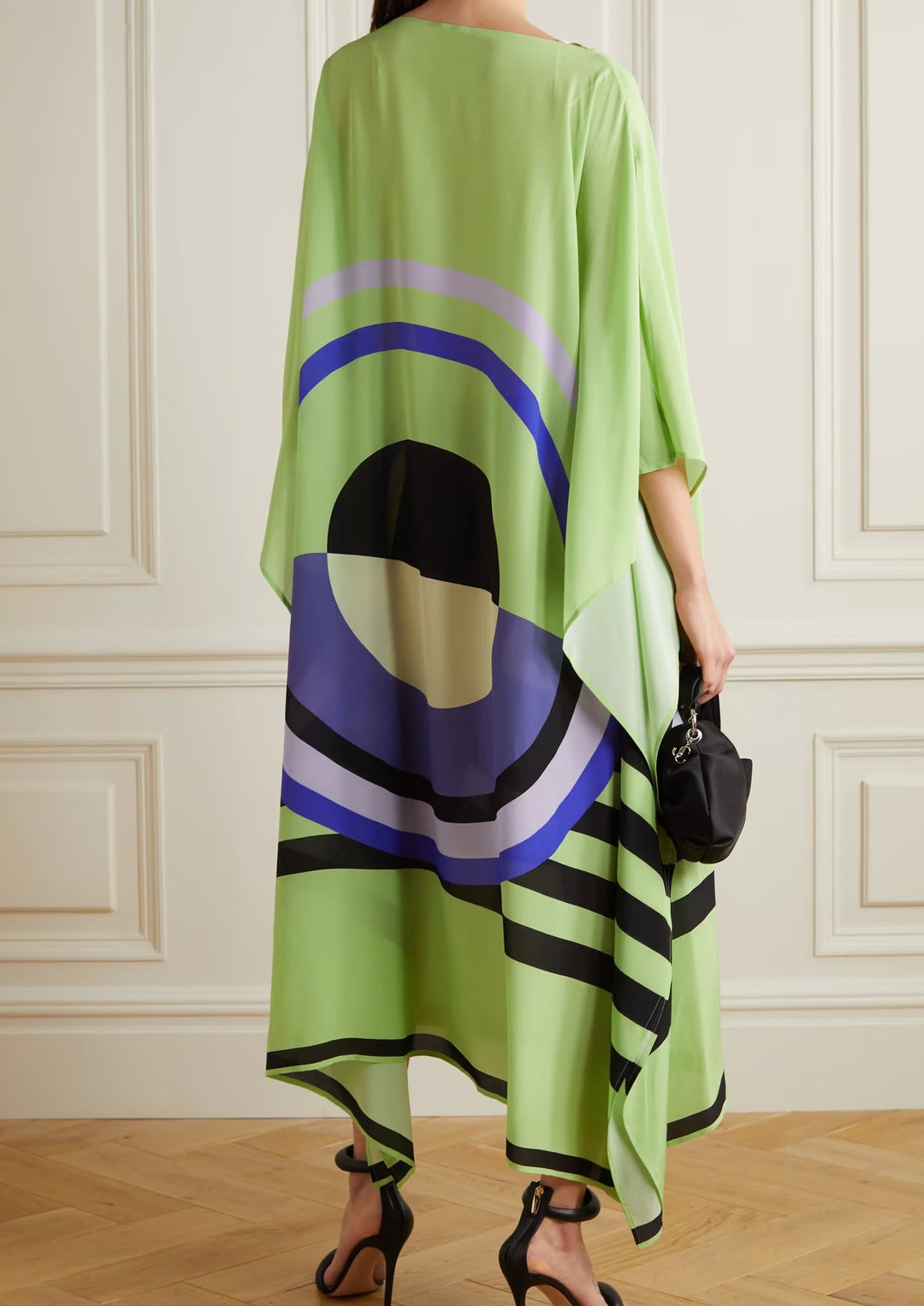EVERYDAY GLAMOUR: WOMEN'S SILK KAFTAN