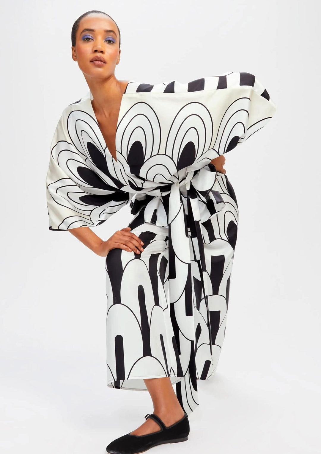 CHIARO CANVAS MONOCHROME BLOOMS: WOMENS CO-ORD SET