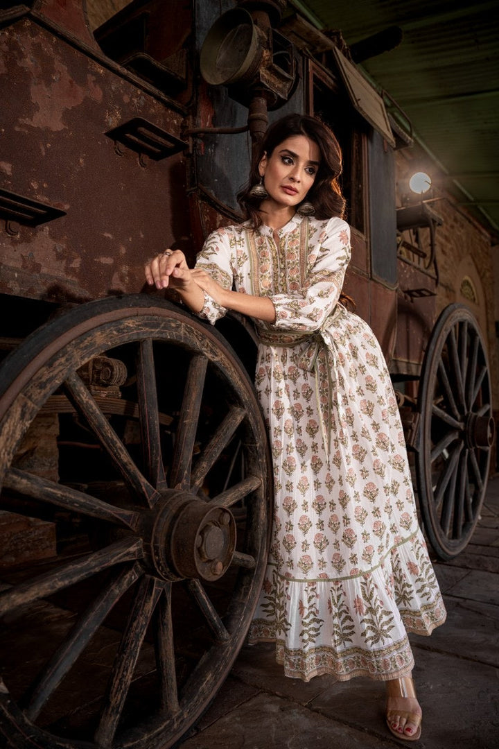 THE SOFT SERENADE : DRESS