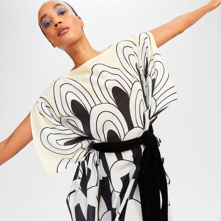 SILKEN SYMPHONY: WOMENS SILK KAFTAN