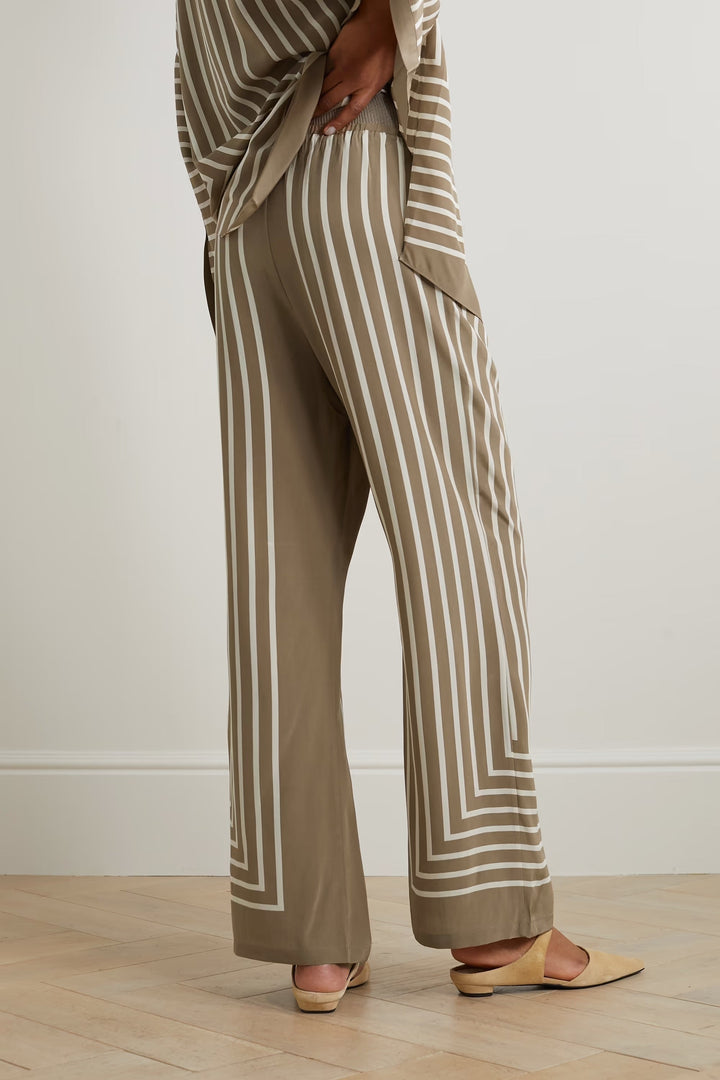 GRAPHIC STRIPE ELEGANCE PANTSUIT - MONOCHROME CO-ORD SET